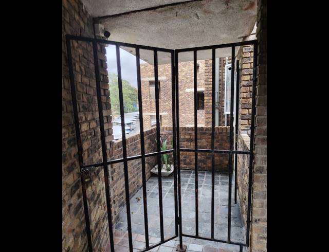 3 BEDROOM APARTMENT FOR SALE IN THE WOLDS